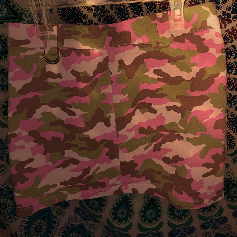 Pink camo mini skirt✨